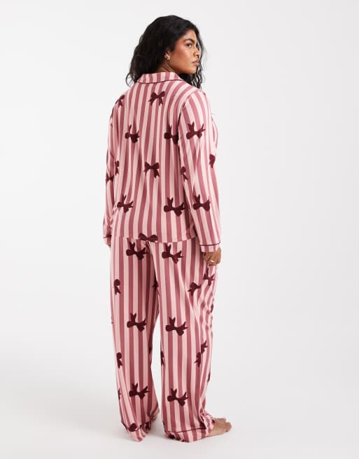 Loungeable Curve supersoft Jersey-Pyjama-Set mit Hemd zum Binden vorn und Hose mit Schleifenprint in Rosa gestreift, 4 von 4