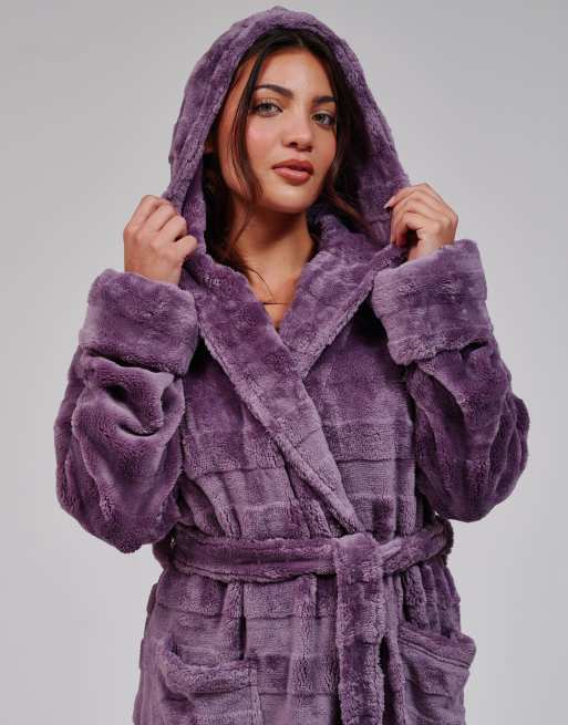 Loungeable Embossed stripe luxury fleece maxi hooded dressing gown in purple, 3 of 5