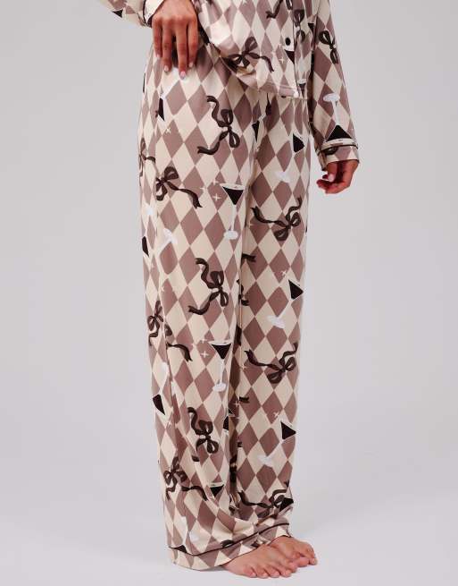 Loungeable Espresso martini ls button down trad pyjama set in brown, 5 of 6