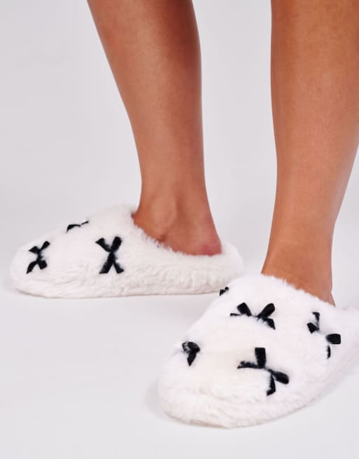 Loungeable Faux fur velvet bow slipper in monochrome, 5 of 7