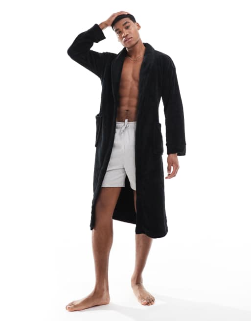 Loungeable Fleece shawl collar robe in black, 2 of 4