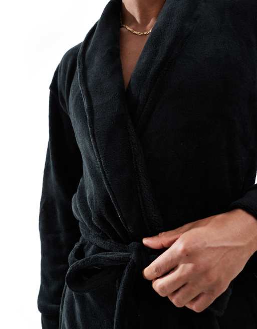 Loungeable Fleece shawl collar robe in black, 3 of 4