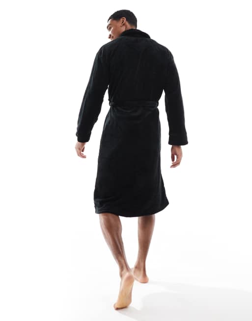 Loungeable Fleece shawl collar robe in black, 4 of 4