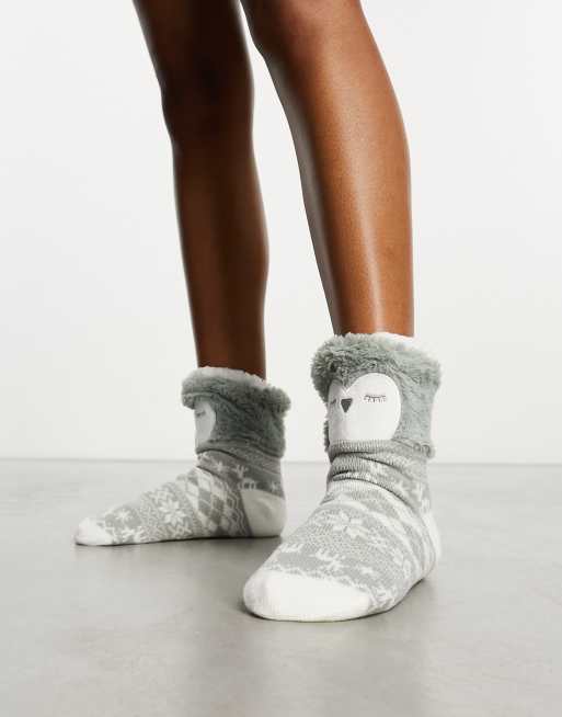 Loungeable fluffy christmas penguin fair isle socks in grey