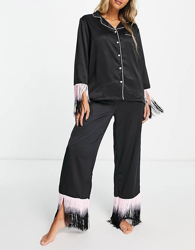 Loungeable - fringed long button through pyjama set in black and pink