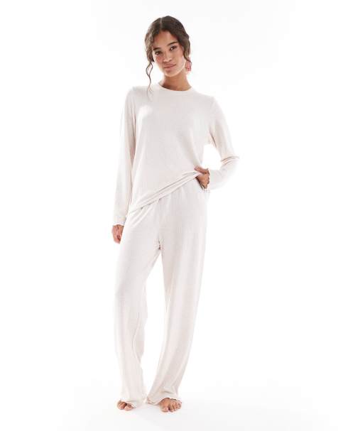 Loungeable - Geborstelde geribbelde pyjamaset met top met lange mouwen en broek in gemêleerd lichtbeige - view 1