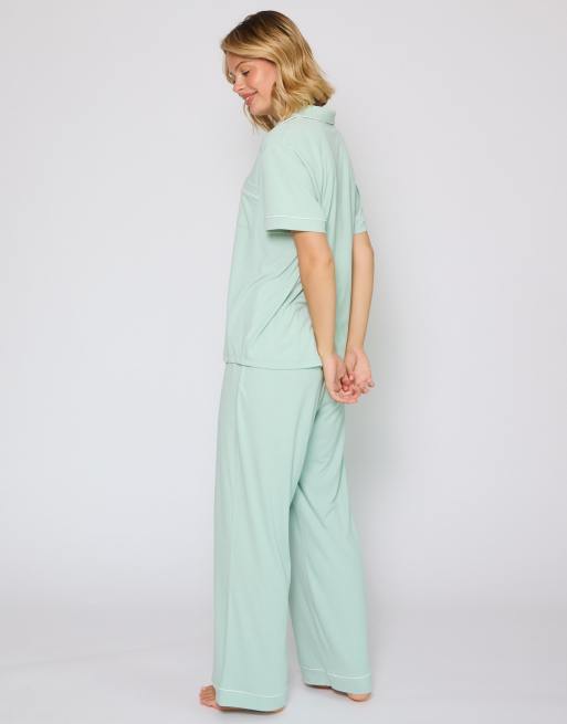 Loungeable geribd overhemd met korte mouwen en lange pyjama's in groen, 2 van 4