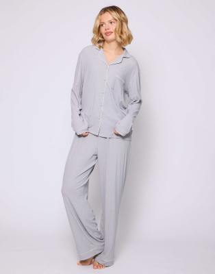 Loungeable - Klassischer, gerippter Pyjama in Silber, bestehend aus langärmligem Hemd und langer Hose