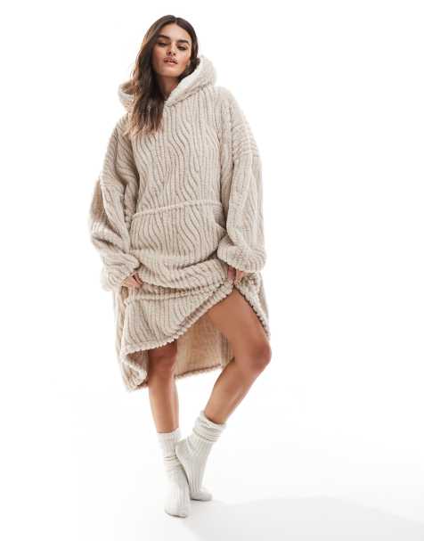 Loungeable – Kuschel-Kapuzenpullover aus wellig geschnittenem Sherpa-Fleece in Taupe - view 1