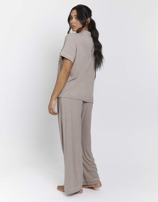 Loungeable Ladies ribbed pyjama set in oatmeal, 4 of 7
