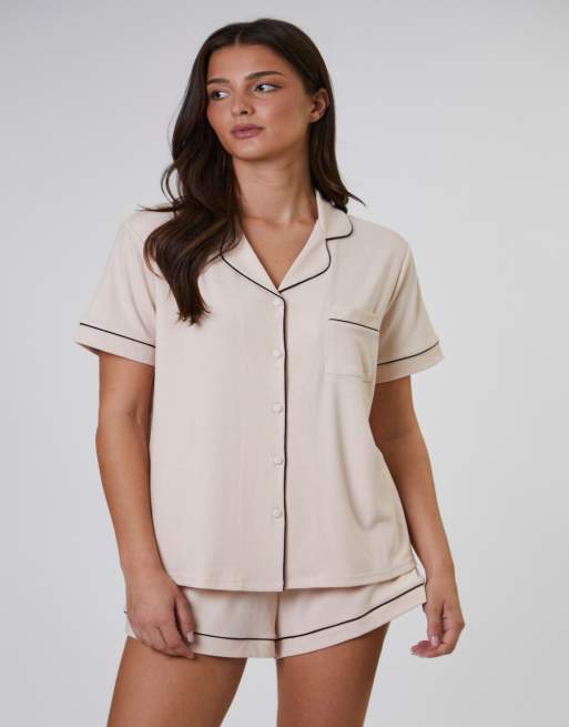 Loungeable Ladies traditional rib short  pyjama set in vanilla, 6 of 7