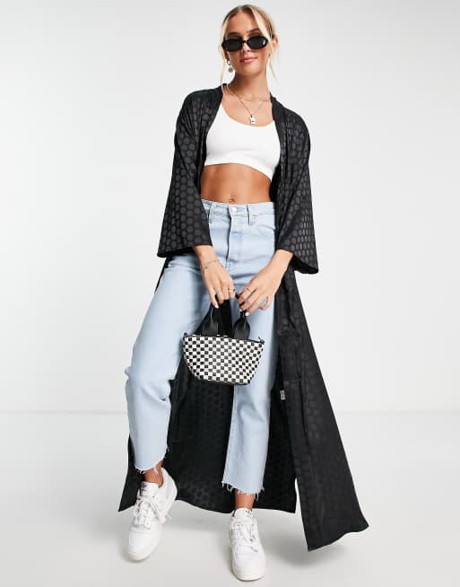 Loungeable - Lange kimono van satijnen jacquard met stippen in zwart