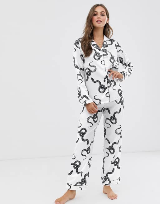 zelf boog Belangrijk nieuws Loungeable Luxe snake print satin revere pyjama set in white | ASOS