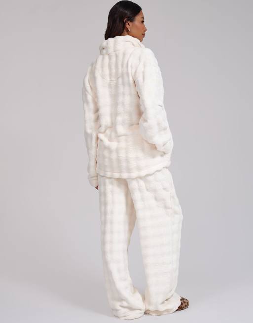 Loungeable Luxury bubble fleece quarter zip and trouser lounge set in cream, 5 of 7