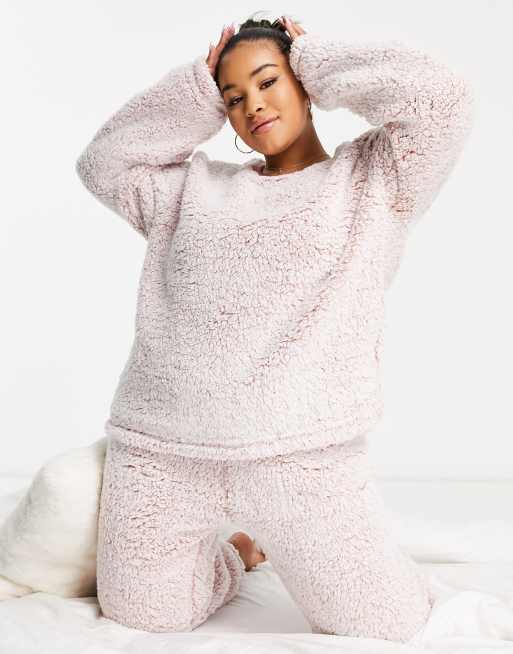 Loungeable - Lyserød twosie-pyjamas i imiteret lammeskind, 3 af 4