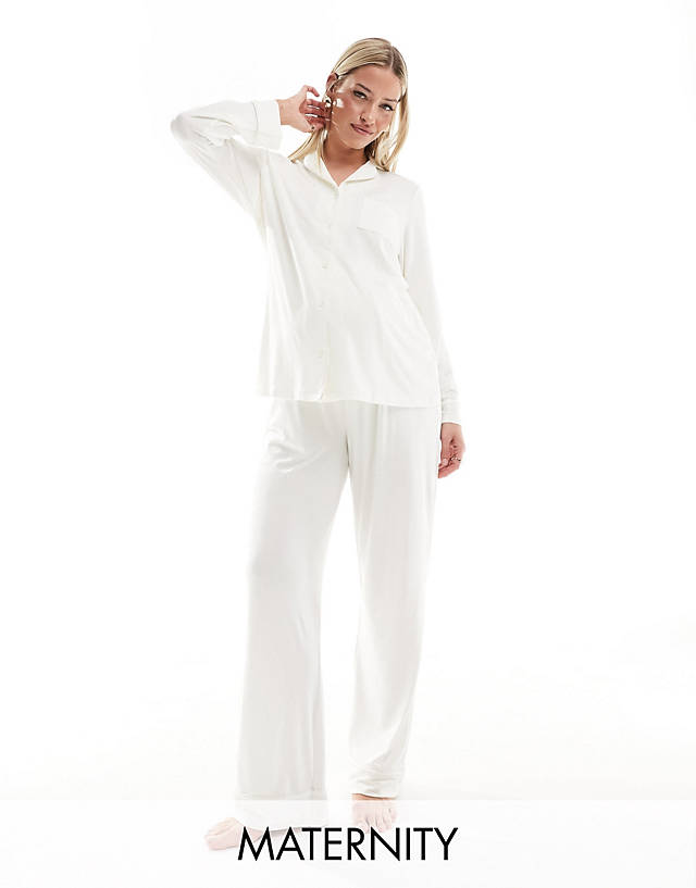 Loungeable - maternity soft touch long pyjama set in cream