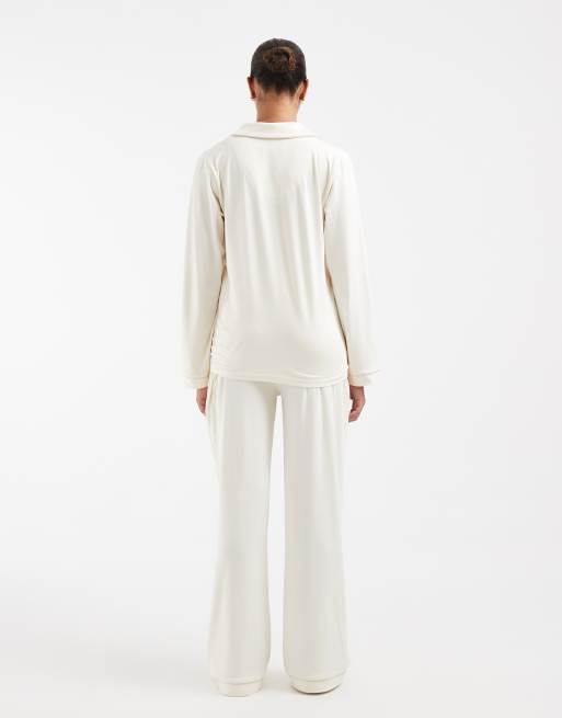 Loungeable Maternity super soft jersey revere top and wide leg pyjama set in marshmallow, 4 of 4