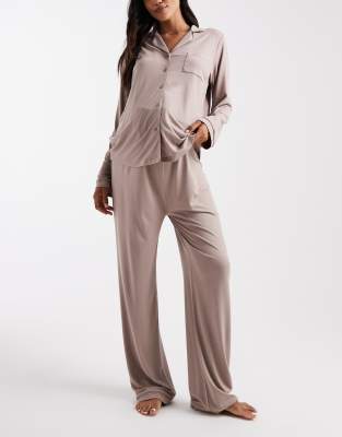 Loungeable Loungeable Maternity super soft jersey revere top and wide leg pyjama set with piping detail in mink-Neutral