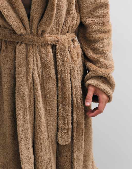 Loungeable Mens sherpa hooded robe in mocha, 4 of 5