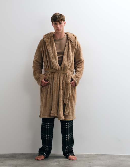 Loungeable Mens sherpa hooded robe in mocha, 5 of 5
