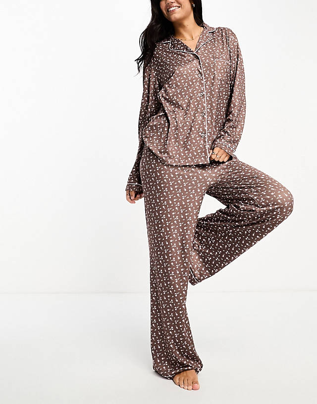Loungeable - oversized jersey long sleeve shirt and trouser pjyama set in floral print