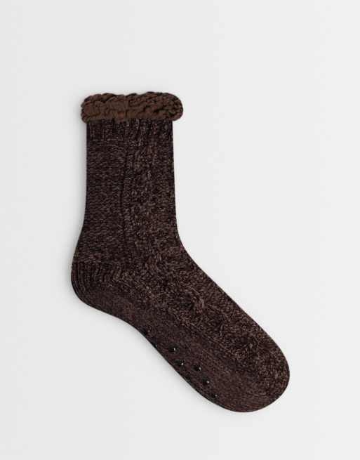 Loungeable - pantuflas tipo calcetín de chenilla acogedoras en marrón chocolate, 1 de 3