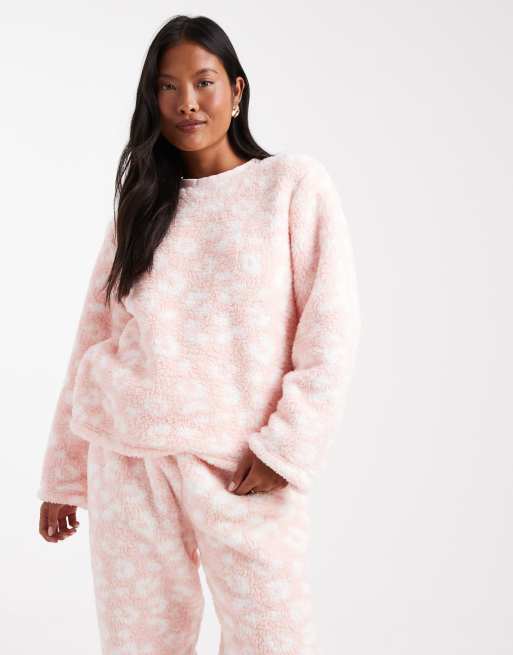 Loungeable Petite cosy sherpa twosie nightwear set in pink leopard, 4 of 4