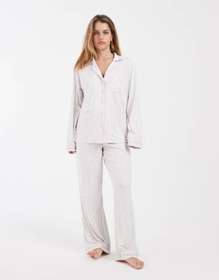 Petite - Gestreiftes Set aus superweichem Jersey in Beige und Weiß, bestehend aus Oberteil mit Reverskragen und Hose Weiß 34