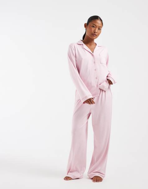 Loungeable Petite superblød jersey-top med revers og pyjamassæt med brede ben i pink - view 1