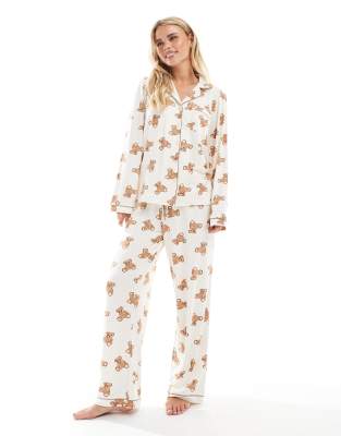 Loungeable Petite - Superweicher Jersey-Pyjama mit Paspelierung und Teddy-Muster, aus Oberteil mit Reverskragen und Hose...