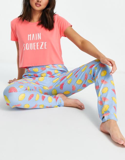 Loungeable – Piżama z T-shirtem z napisem „Main Squeeze” i legginsami z nadrukiem owoców
