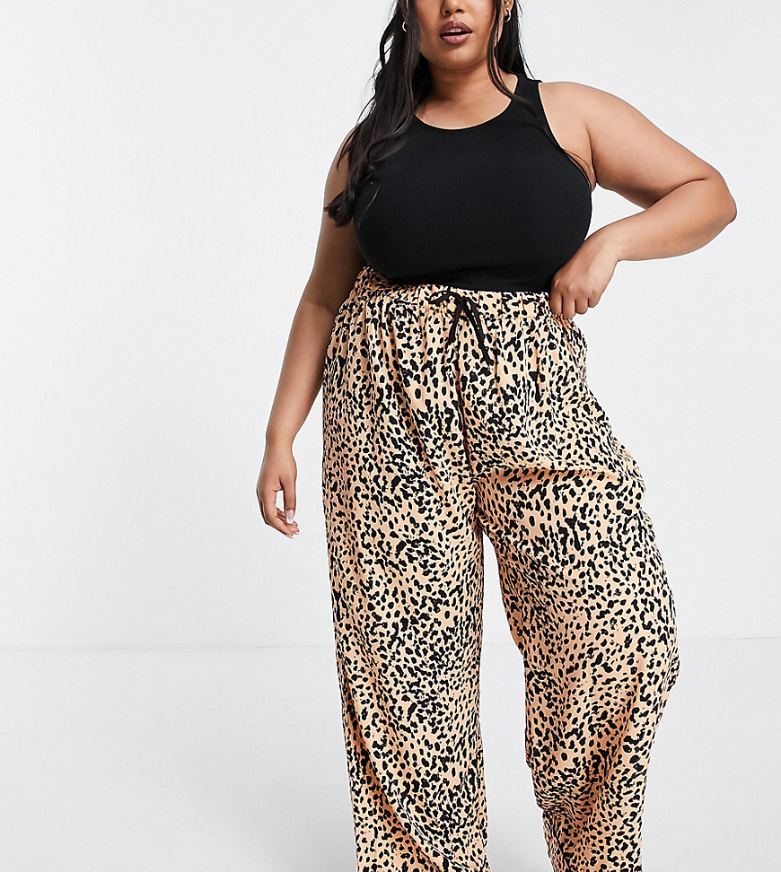 Loungeable Plus woven pajama bottoms in peach and black spot-Multi