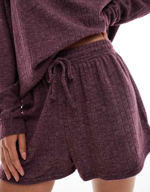 Loungeable – Pullover in Burgunderrot mit Rundhalsausschnitt und Shorts aus superweichem, meliertem Strick, 3 von 4