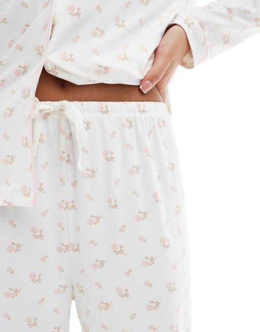 Loungeable - Pyjamaset van oversized overhemd met lange mouwen en broek van jersey met bloemenprint, 4 van 4