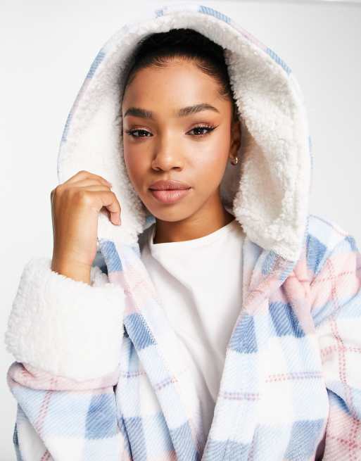 Loungeable robe with sherpa lining in pink and blue check