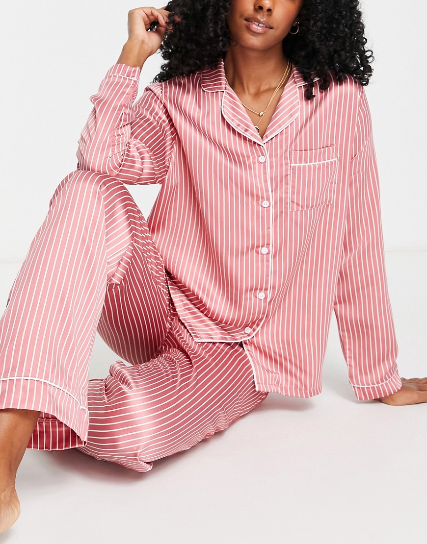 Loungeable - Satijnen pyjamabroek in donkerroze met crème krijtstreep, deel van combi-set