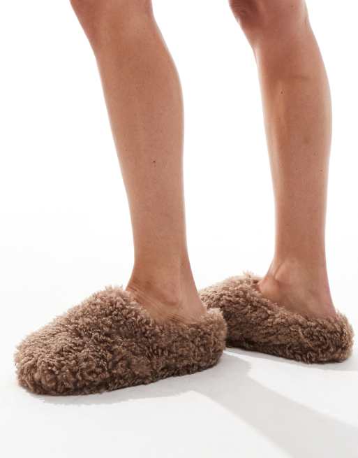 Loungeable shaggy slippers in chocolate brown