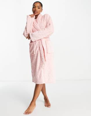 Loungeable shawl robe with heart cutwork in pink