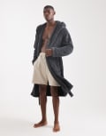 [Loungeable] Loungeable sherpa hooded robe in grey M GREY