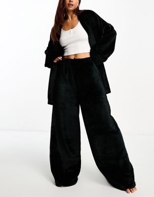 Loungeable Loungeable soft fleece wide leg trousers in black