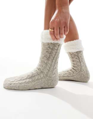 Loungeable - Stricksocken in meliertem Beige mit Zopfmuster und Teddyfutter-Neutral