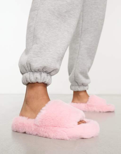 Loungeable super fluffy bar slipper in baby pink ASOS