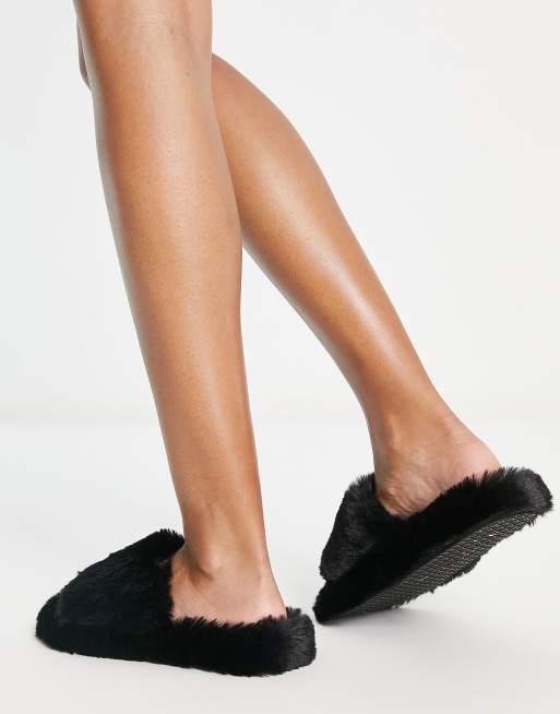 Womens fluffy slider discount slippers