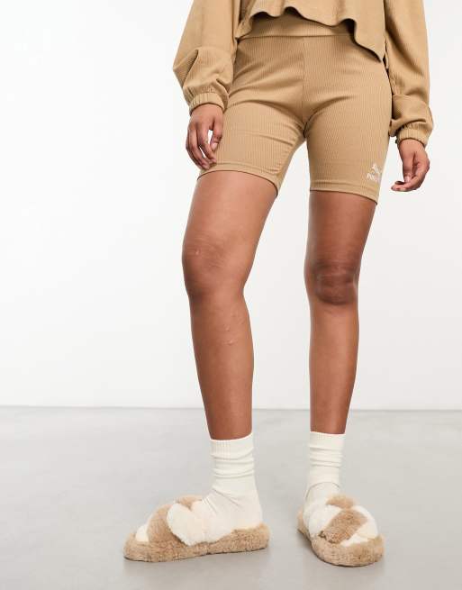 Loungeable - Superpluizige pantoffels met kruisbanden in chocoladebruin