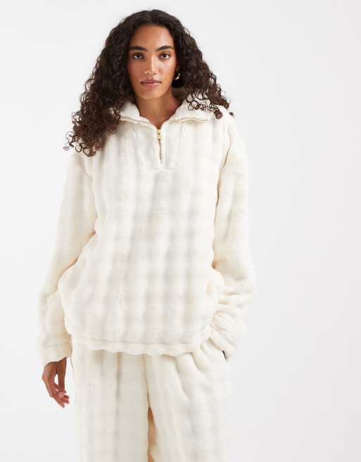 Loungeable Tall bubble zip neck snuggle top and wide leg trouser set set in cream, 2 of 4