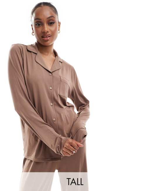 Loungeable Tall - Pigiama color cappuccino in jersey morbidissimo con profili composto da top con rever e pantaloni a fondo ampio