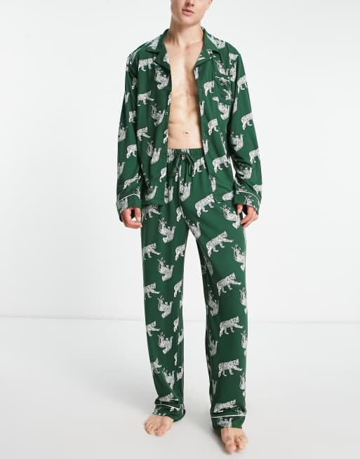 Loungeable - Tijgerpyjamaset met knoopsluiting in groen