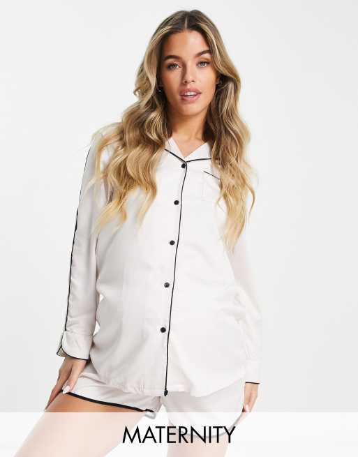 Loungeable Umstandsmode – Mix and Match – Pyjamahemd aus Satin in Creme mit Einfassung in Schwarz