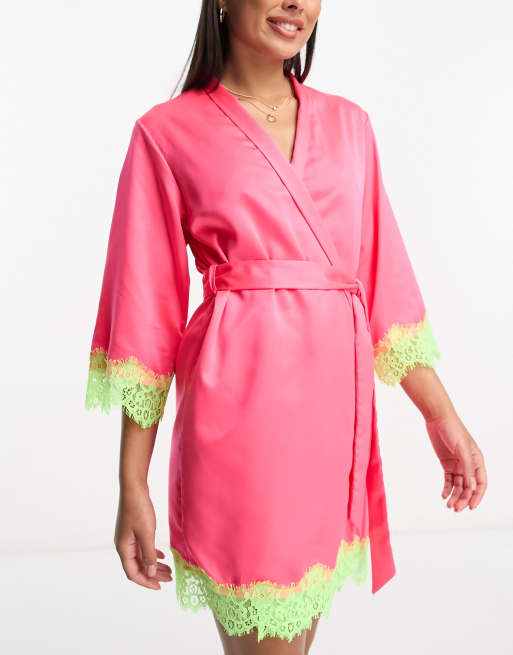 Loungeable - Vestaglia in raso rosa acceso con dettagli in pizzo fluo