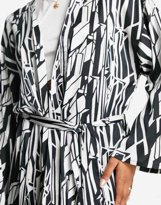Loungeable Vestaglia lunga crema e nera con stampa astratta ASOS